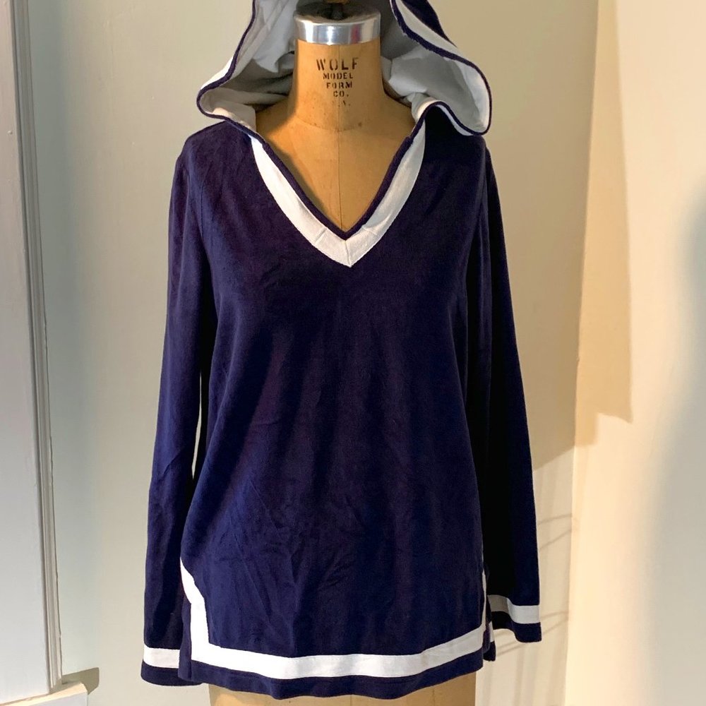 Beach or pool cover-up